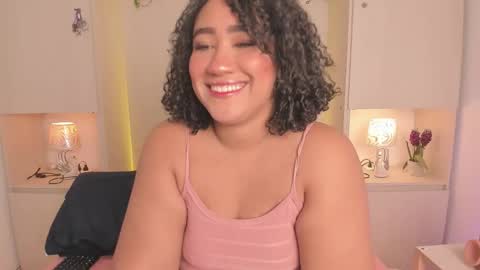  T A R A  online show from November 22, 2025, 8:52 pm