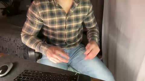 tarquit8 online show from May 25, 2026, 9:21 pm