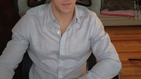 Carlenjoyswithoil online show from December 8, 2024, 3:24 pm