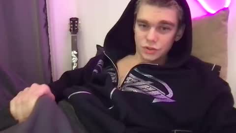 tasteithorny online show from February 6, 2025, 9:32 am