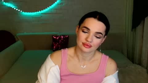 tasty_babyy online show from December 17, 2025, 2:01 pm