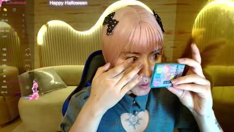 tasty_morita_r online show from October 31, 2025, 1:23 pm