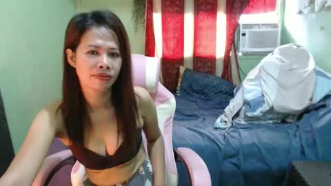 tasty_olive online show from October 2, 2025, 1:12 am