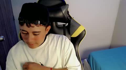 T A T A N online show from November 27, 2025, 9:06 pm