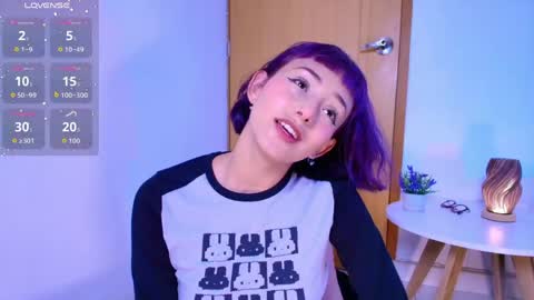 Snapshot of tati_cardenas chatting on May 10, 2026, 11:43 pm AME online show from May 10, 2026, 11:43 pm
