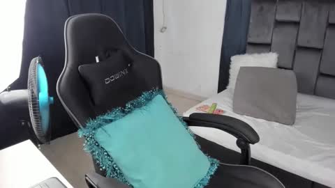 Tatiana online show from November 21, 2025, 7:56 pm