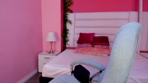 tatiana_arboleda online show from April 10, 2026, 3:23 am