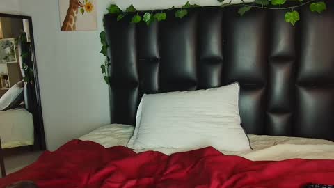 Snapshot of tatiana_mendoza chatting on March 8, 2025, 4:50 pm tatiana_mendoza online show from March 8, 2025, 4:50 pm