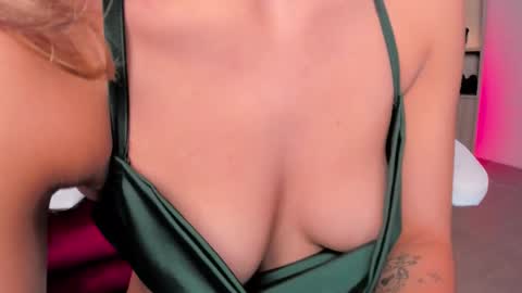 Snapshot of tatiana_mendoza chatting on November 10, 2025, 5:56 pm tatiana_mendoza online show from November 10, 2025, 5:56 pm