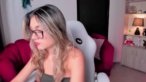 Snapshot of tatiana_mendoza chatting on November 19, 2025, 6:41 pm tatiana_mendoza online show from November 19, 2025, 6:41 pm