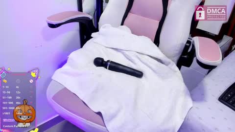 i am tatiana  online show from October 30, 2025, 5:46 pm