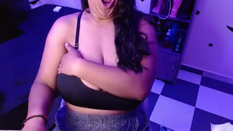 Snapshot of tatiana_wd chatting on February 25, 2025, 11:08 am tatiana online show from February 25, 2025, 11:08 am