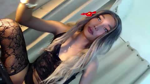 Snapshot of tatiana_wilton chatting on April 22, 2026, 1:23 pm ANDREA online show from April 22, 2026, 1:23 pm