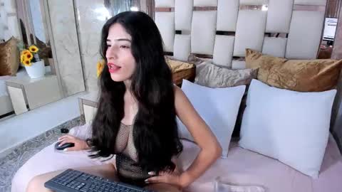 Snapshot of tatianacrow chatting on February 17, 2026, 11:40 am Tatiana online show from February 17, 2026, 11:40 am