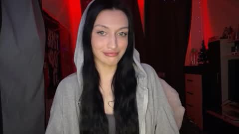 tatika_williams online show from December 16, 2025, 2:33 pm