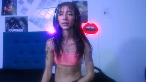 Snapshot of tatis_blux chatting on December 12, 2024, 11:25 pm Tatiana  online show from December 12, 2024, 11:25 pm