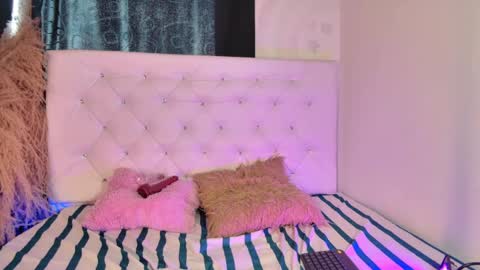 tatix online show from April 18, 2026, 7:58 pm