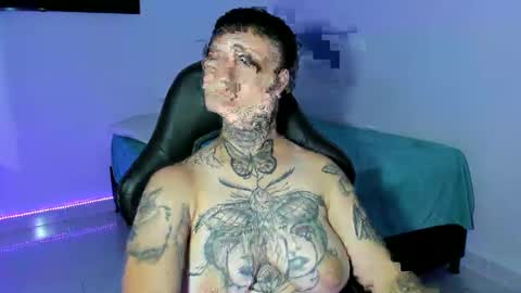 Snapshot of tatoo_girl chatting on February 7, 2025, 12:09 am jess online show from February 7, 2025, 12:09 am