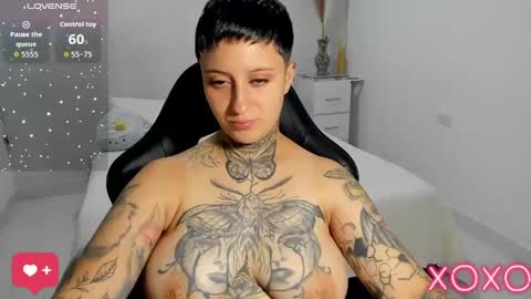 Snapshot of tatoo_girl chatting on September 30, 2025, 1:49 pm jess online show from September 30, 2025, 1:49 pm