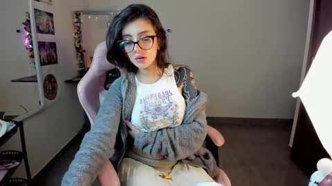 Snapshot of tattoed_bunny9 chatting on December 16, 2025, 10:53 am Rose Marie online show from December 16, 2025, 10:53 am