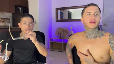 Jonathan  Juan online show from December 2, 2025, 11:11 pm