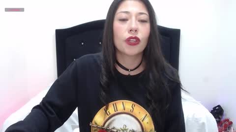 High Mami  online show from November 1, 2025, 1:18 am