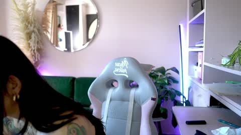 Nathalie Hardy  online show from February 26, 2026, 6:29 pm