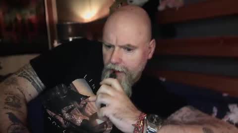 Tattooeddilf 01 online show from December 19, 2025, 1:23 am