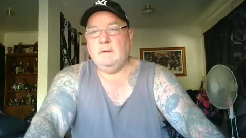 tattzsexy online show from March 8, 2026, 11:19 pm
