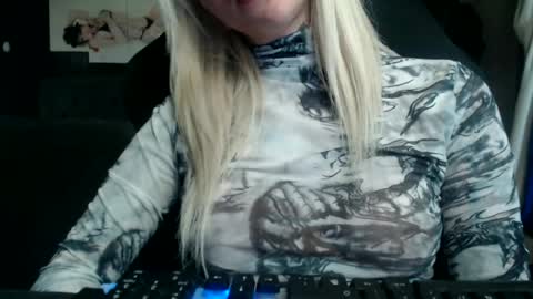 Snapshot of tatuada_safada chatting on June 11, 2026, 7:23 pm tatuada_safada online show from June 11, 2026, 7:23 pm