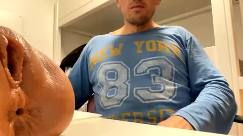 Tatuador40 online show from December 2, 2024, 11:18 pm