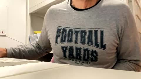 Tatuador40 online show from February 9, 2025, 11:25 pm