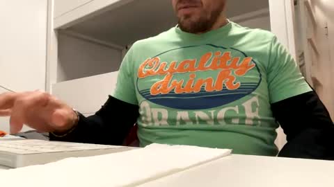 Tatuador40 online show from March 8, 2025, 7:42 pm