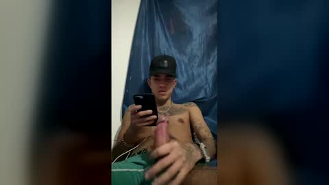 Snapshot of tatuajes777_7777 chatting on February 28, 2026, 4:02 am tatuajes777_7777 online show from February 28, 2026, 4:02 am