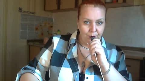 tatyanka_ online show from November 1, 2025, 9:22 am