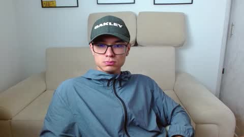 taurus4k online show from January 23, 2025, 4:09 am