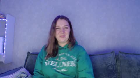 Snapshot of taxxxu chatting on December 3, 2024, 7:10 am Diana online show from December 3, 2024, 7:10 am