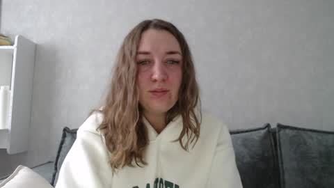 Snapshot of taxxxu chatting on December 8, 2024, 9:13 am Diana online show from December 8, 2024, 9:13 am