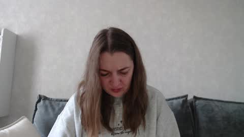 Snapshot of taxxxu chatting on January 5, 2025, 11:04 am Diana online show from January 5, 2025, 11:04 am