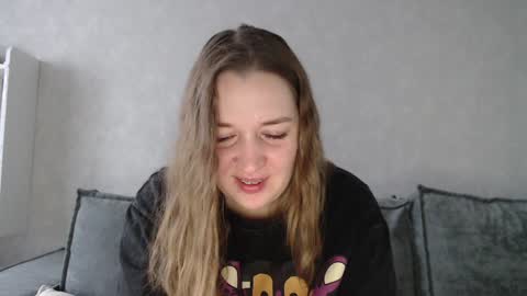 Snapshot of taxxxu chatting on January 25, 2025, 9:15 am Diana online show from January 25, 2025, 9:15 am