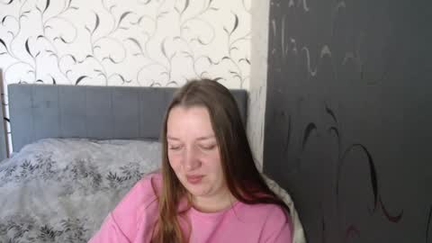 Snapshot of taxxxu chatting on May 3, 2026, 8:53 am Diana online show from May 3, 2026, 8:53 am