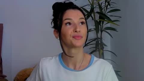 TayaKayan online show from December 10, 2024, 5:39 am