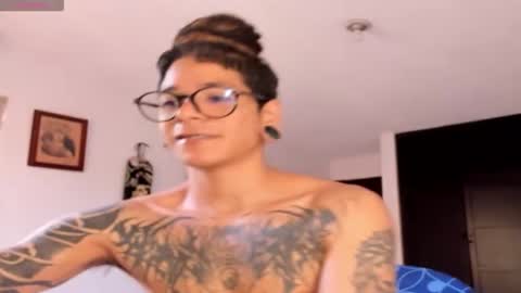 Snapshot of tayhlorstronghold chatting on February 21, 2026, 3:57 pm online show from February 21, 2026, 3:57 pm