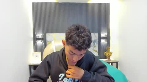 TAYLER online show from December 23, 2025, 2:31 am