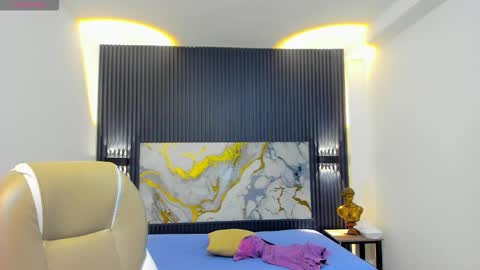 TAYLER online show from January 11, 2026, 12:37 am