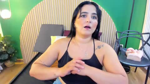 Snapshot of taylor_bennet chatting on November 15, 2025, 11:43 pm Taylor Bennet online show from November 15, 2025, 11:43 pm