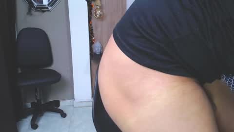 Snapshot of taylor_collins_2 chatting on October 29, 2025, 5:25 pm taylor_collins_2 online show from October 29, 2025, 5:25 pm