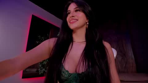 Snapshot of taylor_jonnees chatting on February 15, 2025, 7:06 pm Taylor  Help me to get 100 thumbs up online show from February 15, 2025, 7:06 pm