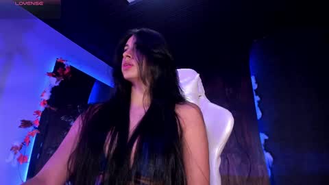 Snapshot of taylor_jonnees chatting on October 16, 2025, 4:19 pm Taylor  Help me to get 100 thumbs up online show from October 16, 2025, 4:19 pm