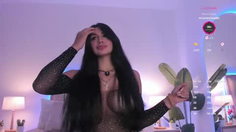 Snapshot of taylor_jonnees chatting on May 8, 2026, 5:40 pm Taylor Help me to get 100 thumbs up online show from May 8, 2026, 5:40 pm